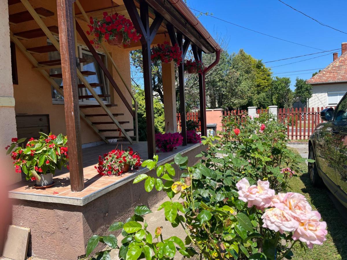 Apartmán Rose Garden Siófok Exteriér fotografie